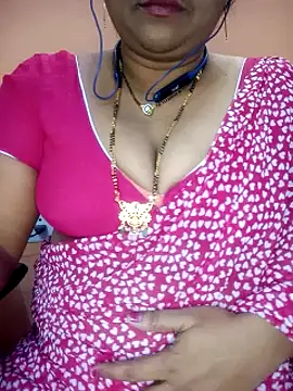 Snapshot of Sexy-Telugunayana2 chatting on 12-18-24, 10:40 Sexy-Telugunayana2 online show from 12-18-24, 10:40