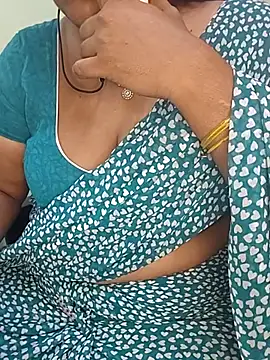 Snapshot of Sexy-Telugunayana2 chatting on 10-31-25, 08:15 Sexy-Telugunayana2 online show from 10-31-25, 08:15