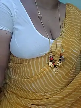 Snapshot of Sexy-Telugunayana2 chatting on 12-15-25, 03:38 Sexy-Telugunayana2 online show from 12-15-25, 03:38