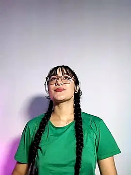 Snapshot of chunn_liioo chatting on 02-01-25, 04:44 chunn liioo online show from 02-01-25, 04:44