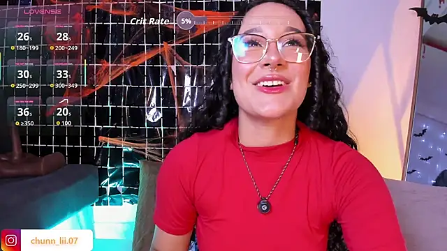 Snapshot of chunn_liioo chatting on 10-26-25, 11:42 chunn liioo online show from 10-26-25, 11:42