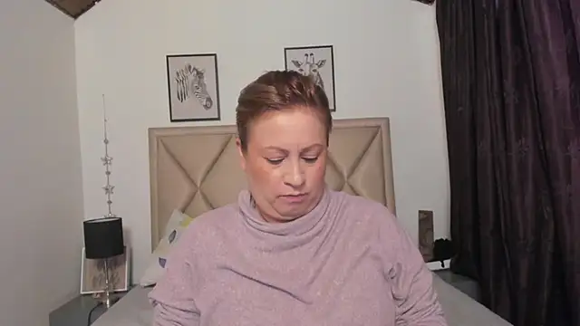 Snapshot of MonyCassius chatting on 06-19-26, 12:09 MonyCassius online show from 06-19-26, 12:09