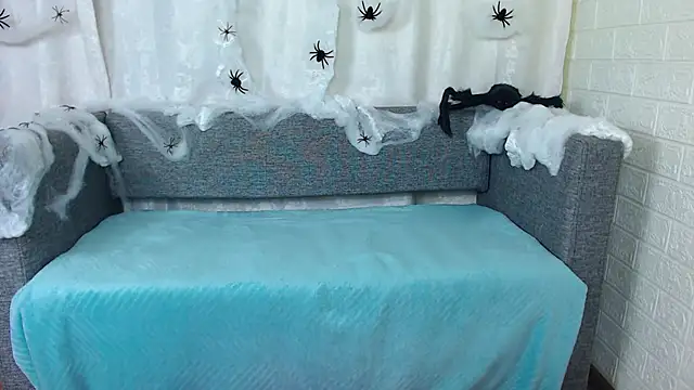 bellaa love  online show from 10-07-25, 12:30