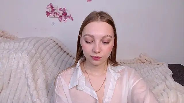 bellaa love  online show from 03-18-26, 11:19