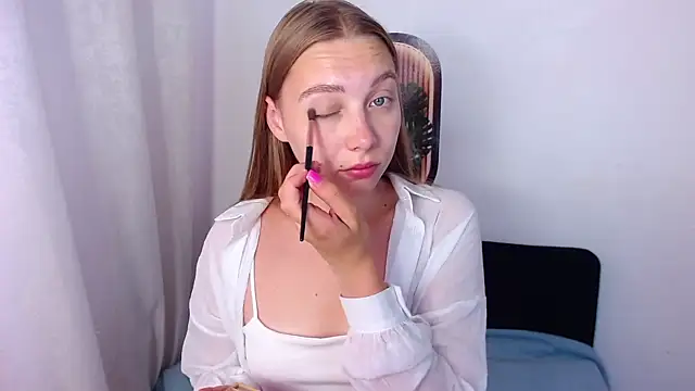 Snapshot of bellaa_love_ chatting on 07-14-26, 12:24 bellaa love online show from 07-14-26, 12:24