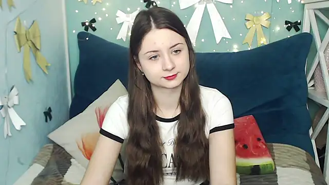 Snapshot of MilanaRoza chatting on 03-21-25, 05:43 MilanaRoza online show from 03-21-25, 05:43