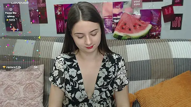 Snapshot of MilanaRoza chatting on 07-18-26, 04:55 MilanaRoza online show from 07-18-26, 04:55