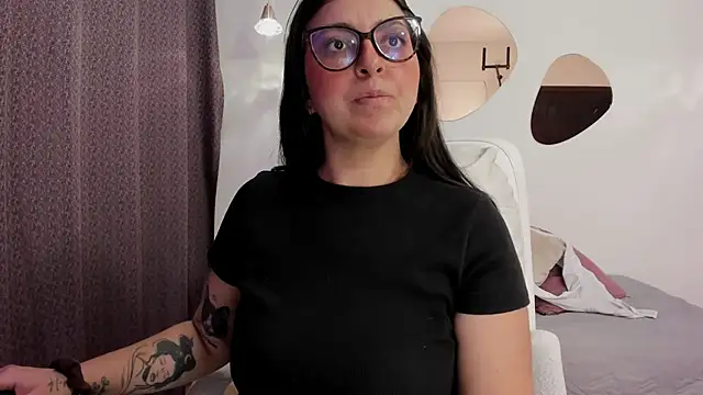 Vioolletta online show from 10-16-25, 07:26