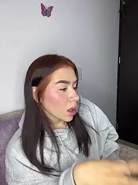 Snapshot of Im_Valen_Cute chatting on 01-14-25, 11:27 Im Valen Cute online show from 01-14-25, 11:27