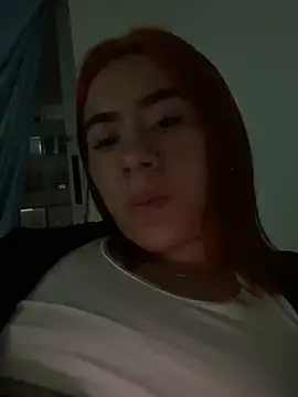 Snapshot of Im_Valen_Cute chatting on 02-26-25, 02:26 Im Valen Cute online show from 02-26-25, 02:26