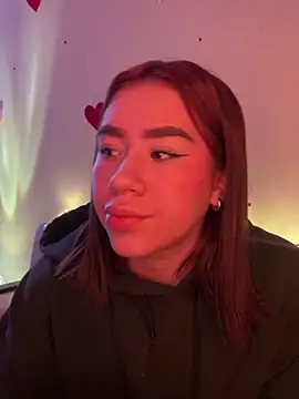 Snapshot of Im_Valen_Cute chatting on 03-21-25, 10:17 Im Valen Cute online show from 03-21-25, 10:17