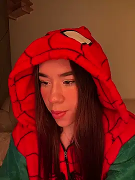 Snapshot of Im_Valen_Cute chatting on 05-19-26, 03:13 Im Valen Cute online show from 05-19-26, 03:13