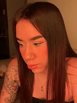 Snapshot of Im_Valen_Cute chatting on 06-05-26, 04:08 Im Valen Cute online show from 06-05-26, 04:08