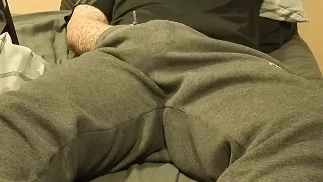 Snapshot of Dan8736 chatting on 01-31-26, 11:25 Dan8736 online show from 01-31-26, 11:25