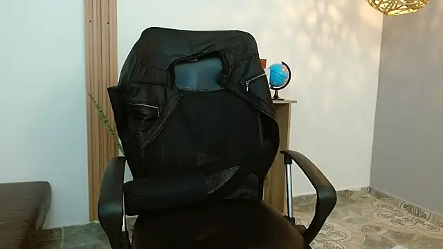 Reiko 85  online show from 02-11-25, 09:25