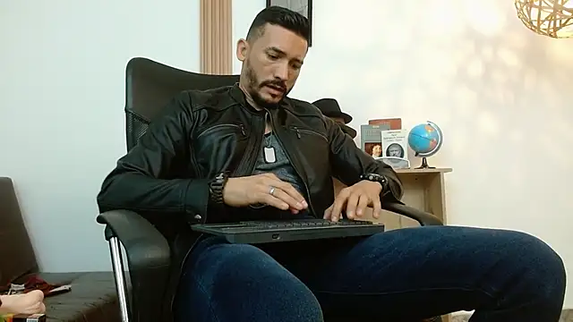 Reiko 85  online show from 02-14-25, 12:41