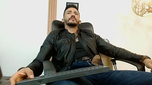 Reiko 85  online show from 02-15-25, 10:31