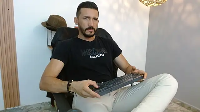 Reiko 85  online show from 02-18-25, 07:41