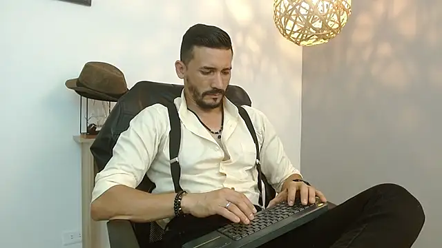 Reiko 85  online show from 02-19-25, 07:16