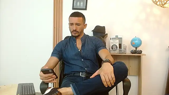 Reiko 85  online show from 09-10-25, 02:39