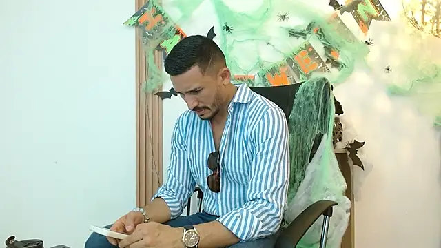 Reiko 85  online show from 10-16-25, 02:40