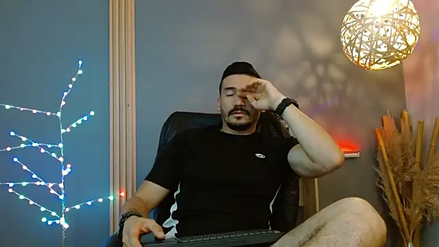 Reiko 85  online show from 02-08-26, 03:04