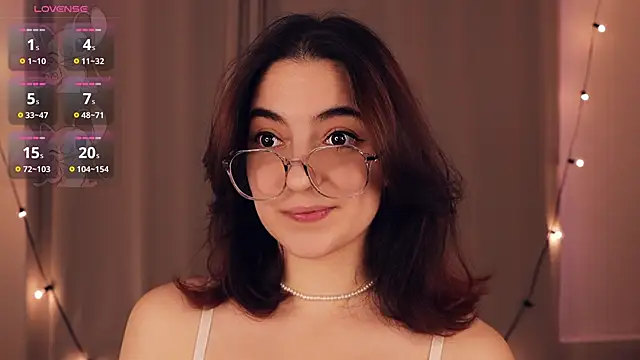 Snapshot of DracosMoon chatting on 02-06-25, 10:48 DracosMoon online show from 02-06-25, 10:48