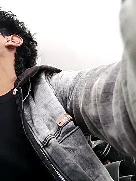 alexander32r online show from 09-15-25, 06:08