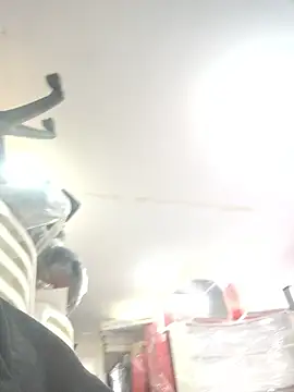 alexander32r online show from 12-18-25, 03:07