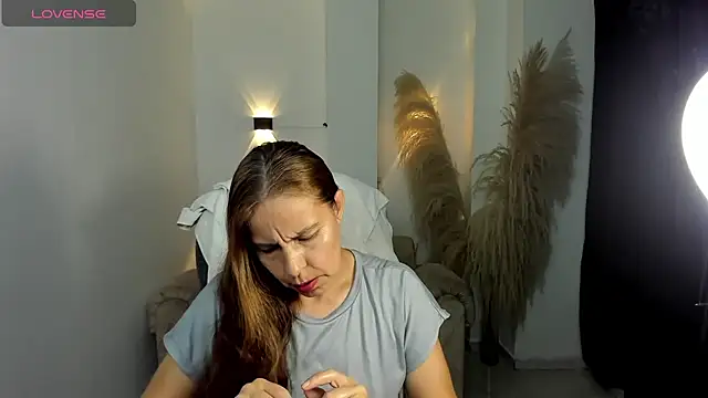 Milf karlye online show from 02-14-26, 03:03