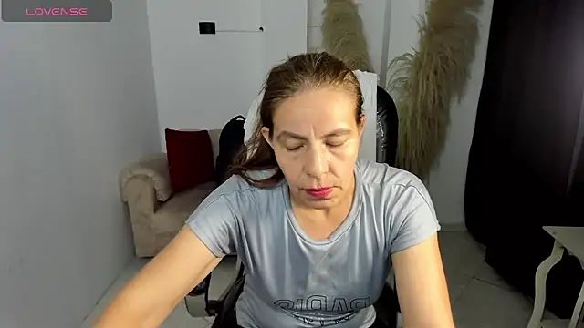 Milf karlye online show from 02-22-26, 02:02