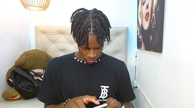 Snapshot of royce_ebony chatting on 01-22-25, 02:26 royce ebony online show from 01-22-25, 02:26