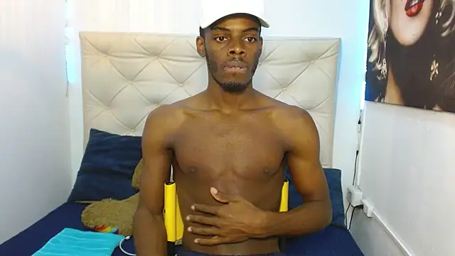 Snapshot of royce_ebony chatting on 02-22-25, 02:39 royce ebony online show from 02-22-25, 02:39