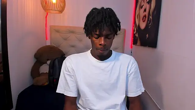 Snapshot of royce_ebony chatting on 09-12-25, 03:06 royce ebony online show from 09-12-25, 03:06