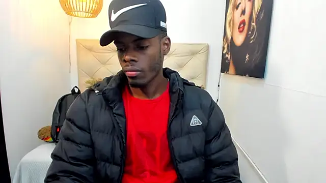 Snapshot of royce_ebony chatting on 09-19-25, 03:08 royce ebony online show from 09-19-25, 03:08