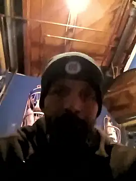 Snapshot of Whipit323 chatting on 01-17-26, 08:12 Whipit323 online show from 01-17-26, 08:12