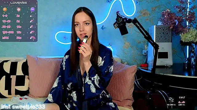 Anal Girl  online show from 01-06-25, 06:52