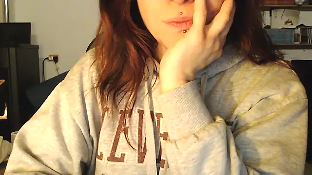 complicata mente online show from 12-20-24, 08:01