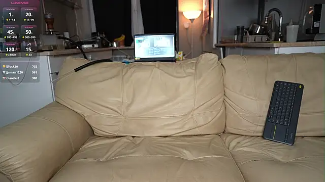 Snapshot of Alex_xxx chatting on 02-18-25, 02:49 Alex xxx online show from 02-18-25, 02:49