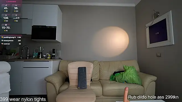 Snapshot of Alex_xxx chatting on 03-08-25, 08:14 Alex xxx online show from 03-08-25, 08:14