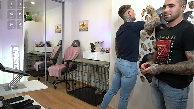 Snapshot of Alex_xxx chatting on 10-27-25, 01:37 Alex xxx online show from 10-27-25, 01:37