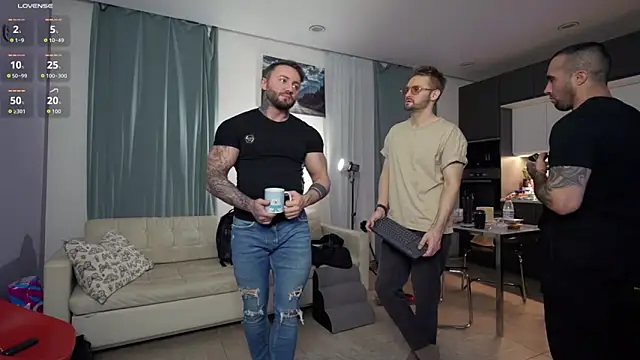 Snapshot of Alex_xxx chatting on 11-16-25, 03:28 Alex xxx online show from 11-16-25, 03:28