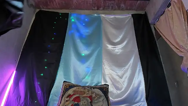 Snapshot of DeisyHarper chatting on 03-20-25, 05:04 DeisyHarper online show from 03-20-25, 05:04