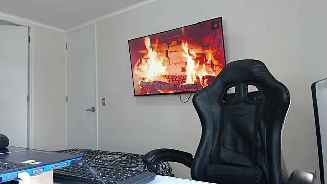 Snapshot of jonhklleyn chatting on 09-10-25, 06:41 jonhklleyn online show from 09-10-25, 06:41