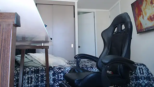 Snapshot of jonhklleyn chatting on 09-30-25, 07:19 jonhklleyn online show from 09-30-25, 07:19