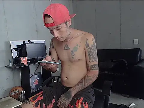 patrik tattoo  online show from 04-09-26, 04:56