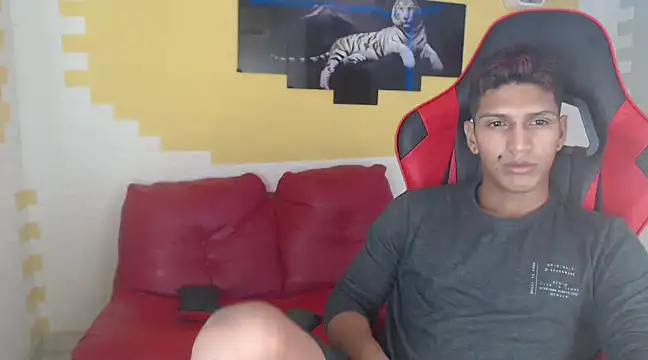 mau elixxx online show from 12-31-24, 10:04