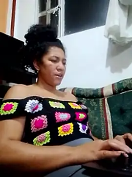 Snapshot of bellacrespalatina chatting on 11-15-25, 12:08 bellacrespalatina online show from 11-15-25, 12:08