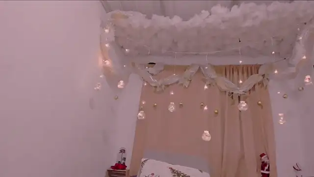 Snapshot of Lauu_G chatting on 12-29-24, 03:11 Lauu G online show from 12-29-24, 03:11