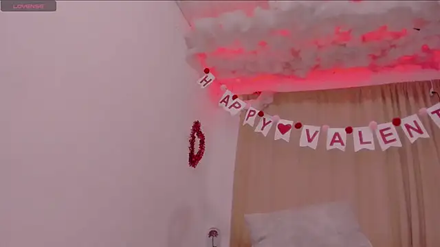 Snapshot of Lauu_G chatting on 02-15-25, 05:41 Lauu G online show from 02-15-25, 05:41